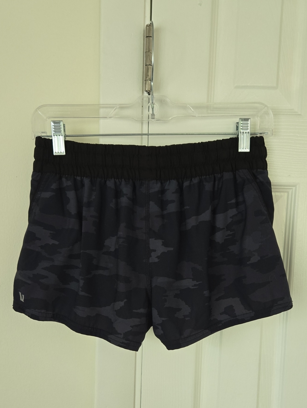 Vuori Clementine Black Camo + Lululemon Run Speed Shorts Small Bundle Running - Picture 4 of 16